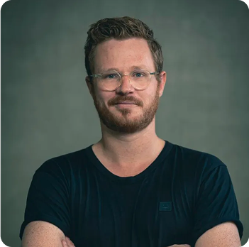 Dr. Maximilian Lude